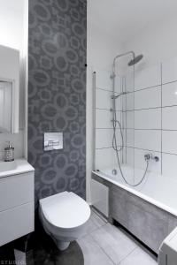 Ένα μπάνιο στο ClickTheFlat Avenue Place Apart Rooms +16 φωτογραφίες