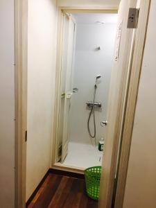 Koupelna v ubytování The Evergreen Hostel 長期ステイ歓迎 エバーグリーンホステル + 26 fotografií