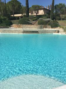 Bazén v ubytování Bagno Santo Residence nebo v jeho okolí
