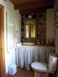 A bathroom at La Casa de Hijas