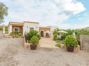 Plano de Charming Villa in Benirras with Jacuzzi