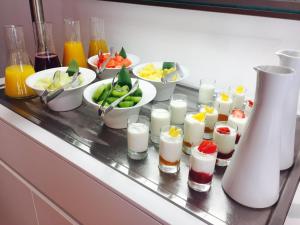 Comida en o cerca de este hotel