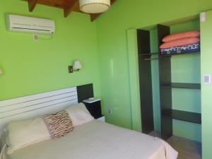 Una cama o camas en una habitación de Yavé Yireh