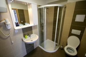 Baðherbergi á Apartmány Apollon Resort Lednice