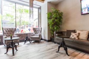 Svetainės erdvė apgyvendinimo įstaigoje Ivy Boutique Hotel