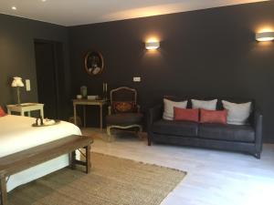 Ruang duduk di Chambre d'hôte Bordeaux