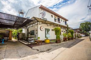 Gallery image of Zzhouse in Chiang Mai