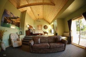 Gallery image of Roam Inn in Munising