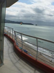 uma vista para o oceano a partir de um navio de cruzeiro em Apartamento en Atacames con vista al mar em Atacames