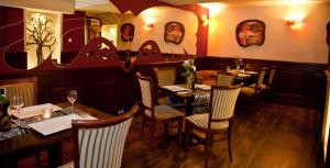 Un restaurant sau alt loc unde se poate mânca la Hotel Srebrna Góra
