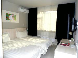 Gallery image of Jinjiang Inn Taiyuan University Street Hotel in Taiyuan