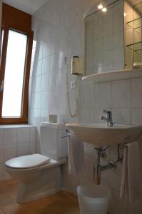 Koupelna v ubytování Hotel Victoria