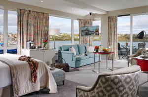Khu vực ghế ngồi tại Trident Hotel Kinsale