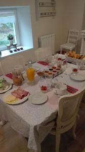 Afbeelding uit fotogalerij van Chambres d'hôtes Le Mont d'Anon in Goviller +17 foto's