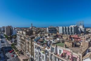 een luchtzicht op de stad cairo bij Prince de Paris in Casablanca