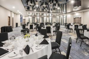 Restaurace v ubytování Wingate by Wyndham Dieppe Moncton + 37 fotografií
