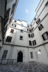 ナポリにあるDuomo Regina Apartmentsのギャラリーの写真