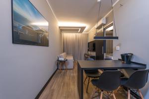 I am Design Hotel Campinas by Hotelaria Brasil的厨房或小厨房