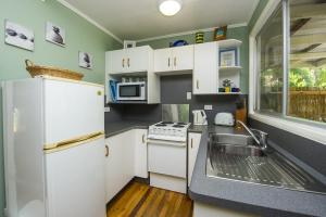 A kitchen or kitchenette at OurBonnieDoon