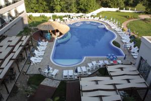 The swimming pool at or close to Spa Hotel Ata