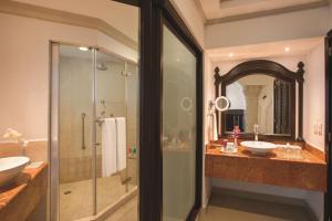 Um banheiro em Hyatt Zilara Cancun - All Inclusive - Adults Only