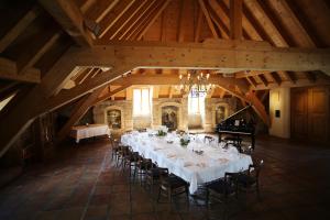 En restaurang eller annat matställe på Romantik Hotel Landhaus Liebefeld