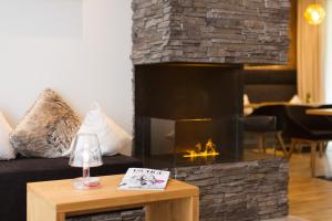 A seating area at enjoy ischgl