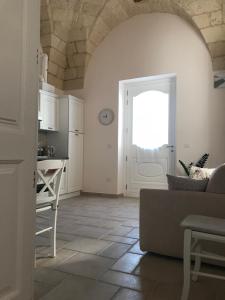 A kitchen or kitchenette at La Casetta