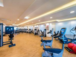 Fitnesa centrs un/vai fitnesa iespējas naktsmītnē Golden Tulip Doha Hotel