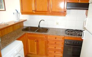 A kitchen or kitchenette at Casa Jasmin 1