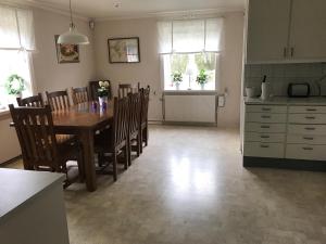 Kuchyň nebo kuchyňský kout v ubytování Skärplinge Gästis B&B