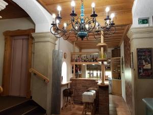 Hol lub bar w obiekcie Hotel Gasthof Post