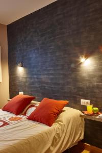 A bed or beds in a room at Central Flat