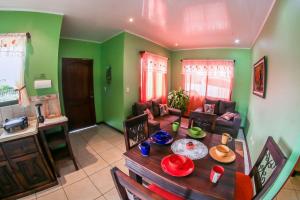 Posezení v ubytování Casa la Fortuna 1 + 9 fotografií