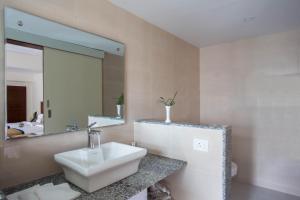 Bagno di Oasis Kathmandu Hotel