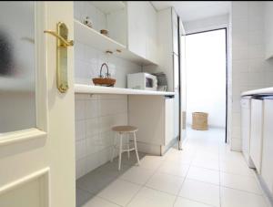 A kitchen or kitchenette at Center Puerto Banus -3 bedrooms