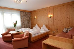 Khu vực ghế ngồi tại Bikers welcome "Quality Hosts Arlberg Hotel Garni Mössmer"