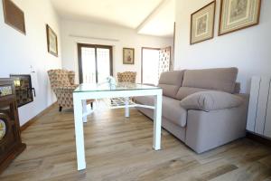 Istumisnurk majutusasutuses Casas de Alisné