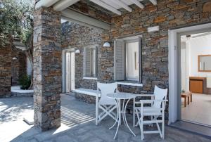 Patio alebo iná vonkajšia časť ubytovania Selana Suites