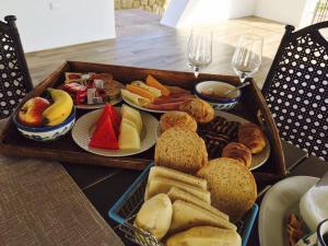 Сніданок для гостей Casas de Alisné