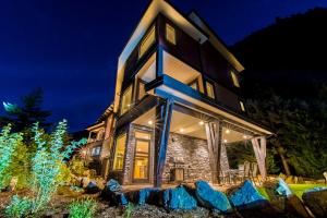 Gallery image of The Lodge on Harrison Lake in Harrison Hot Springs