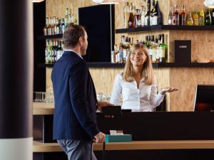 Hosté ubytování Mercure Lyon Genas Eurexpo + 37 fotografií
