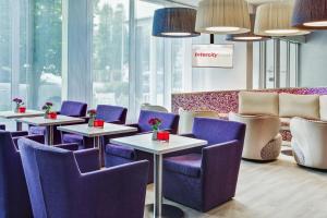 Posezení v ubytování IntercityHotel Celle