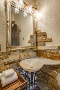 Gallery image of Storybook Riverside Inn in Leavenworth