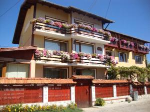 Balkón nebo terasa v ubytování Guest House Planinski Zdravets
