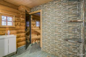Ένα μπάνιο στο Auroracabin Chalets +107 φωτογραφίες