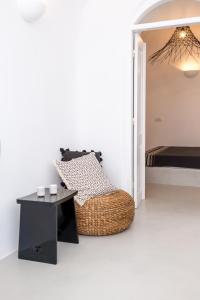 A bed or beds in a room at Delta Suites