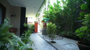 Zahrada ubytování Rena Segara House Kuta
