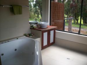 
A bathroom at Silversprings cottages

