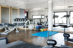 Fitness centrum a/nebo fitness zařízení v ubytování Comfort Hotel RunWay
